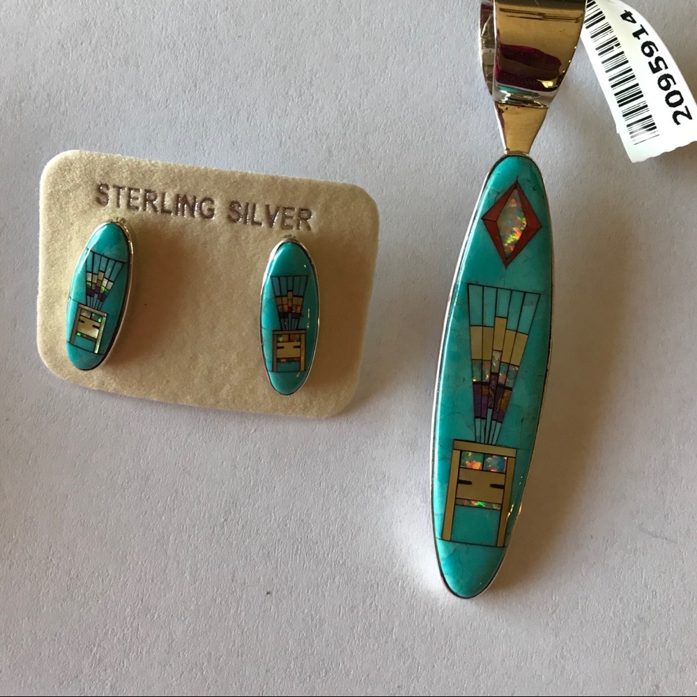 Turquoise earrings and pendant